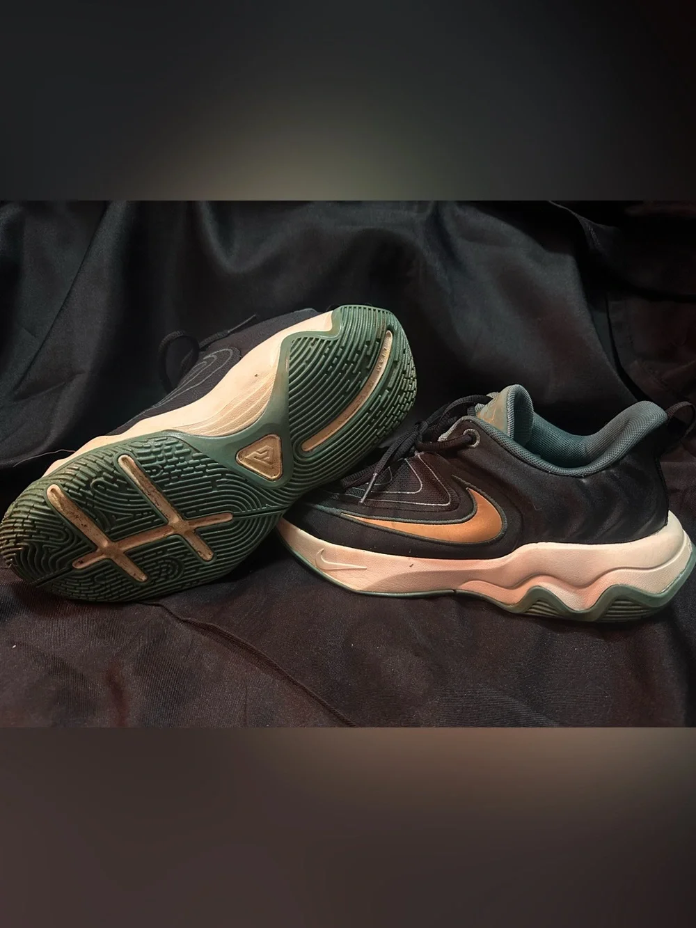 Nike Giannis Immortality Lace-Up Sneakers Black/White/Green/Gold Youth 6.5